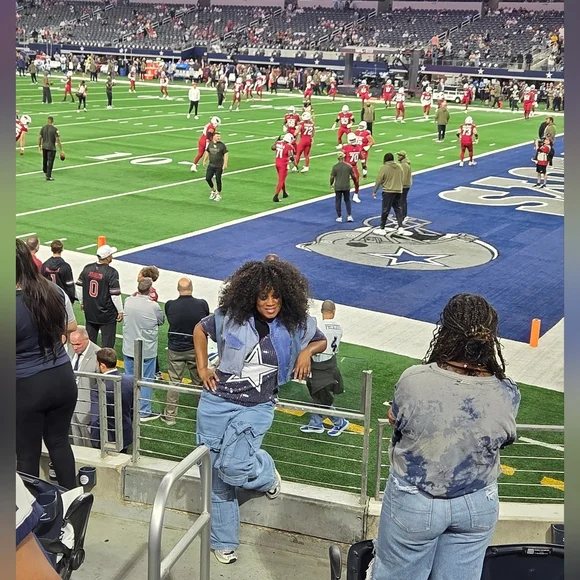 CO- LIKE THIS POST TO BE NOTIFIED WHEN I GO LIVE - Picture 10 of 16